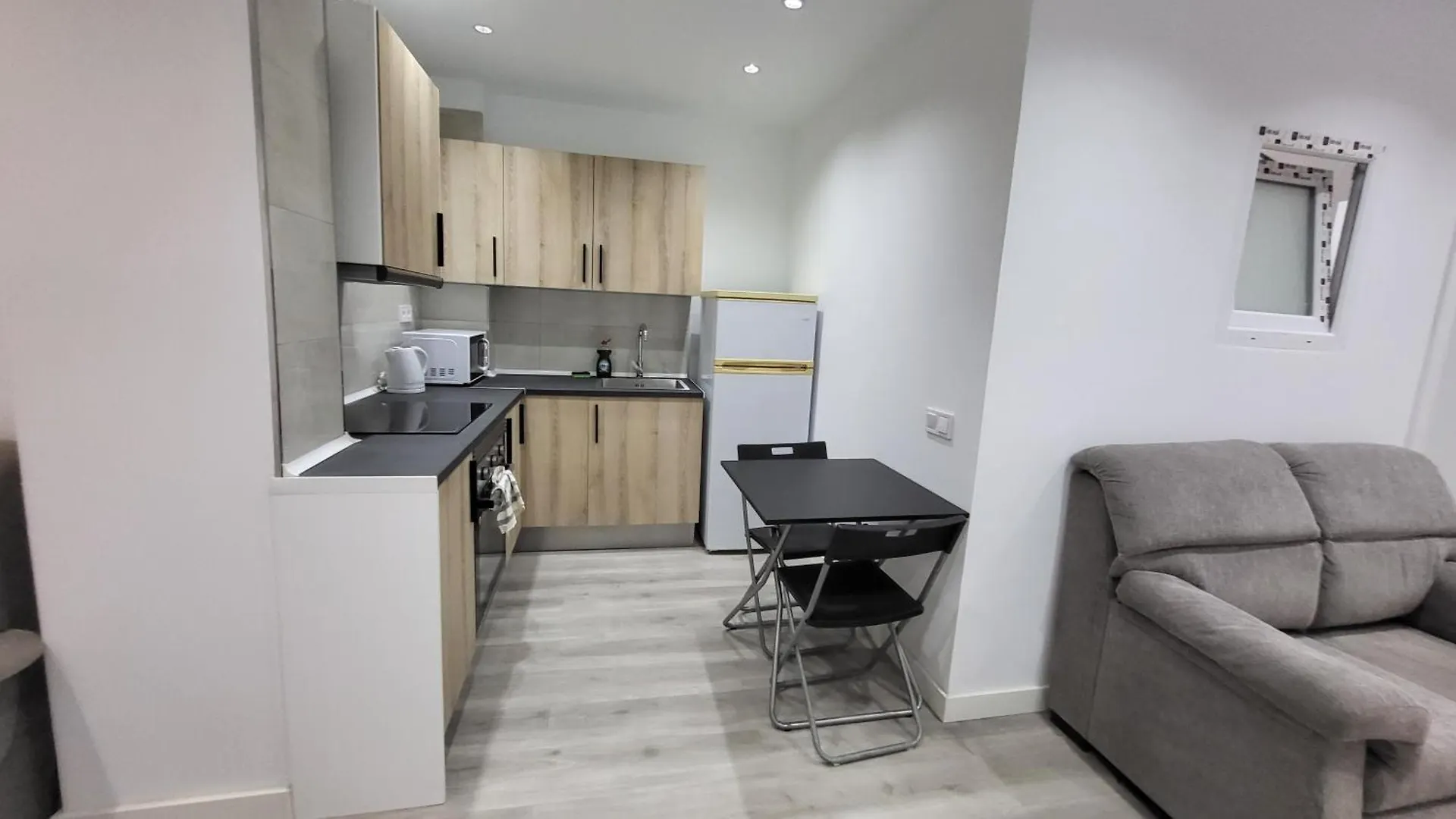 Apartamento De Dos Habitaciones location